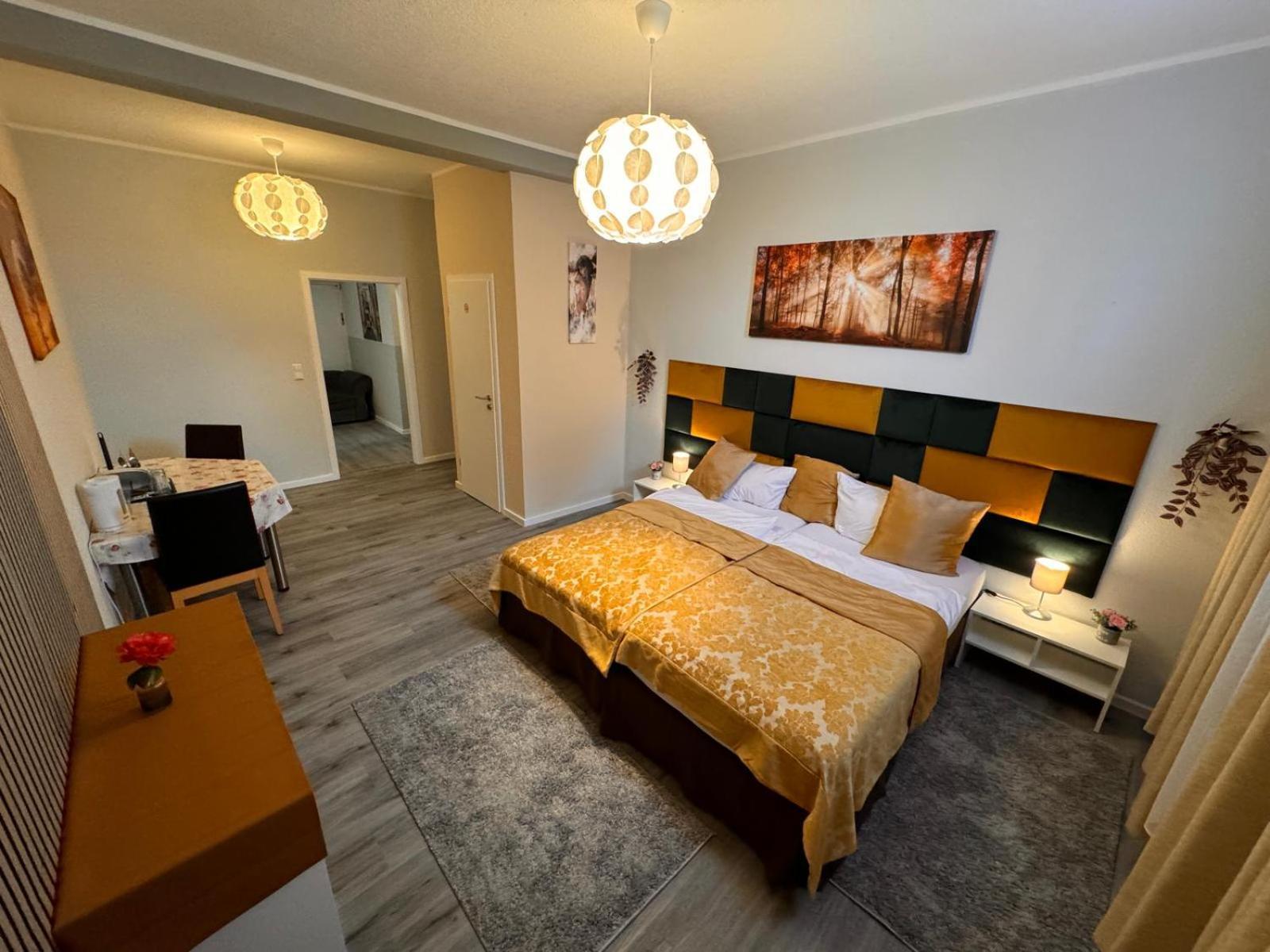 F-F Haus Monteuren Unterkunft Neuhausen auf den Fildern 외부 사진