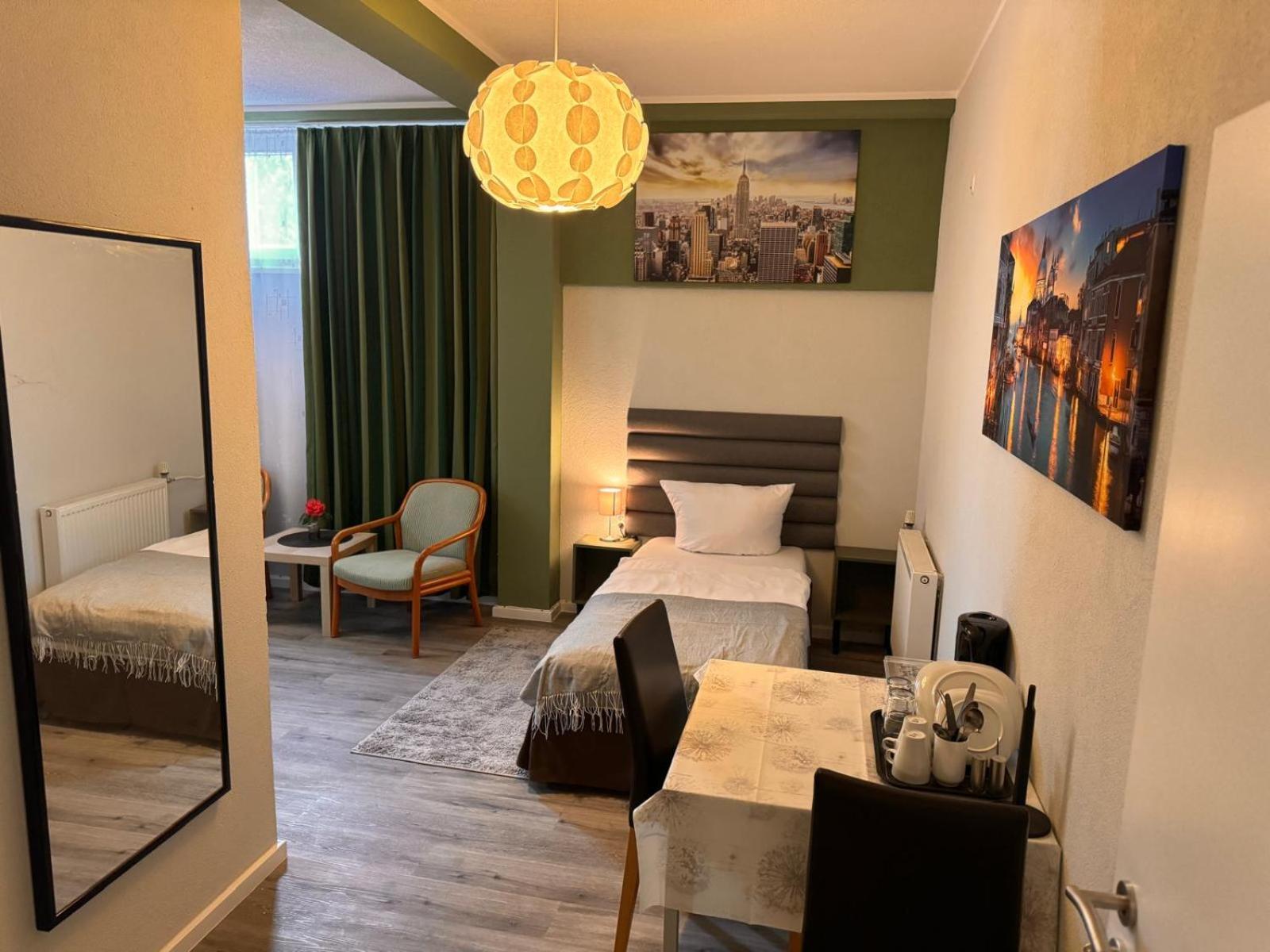F-F Haus Monteuren Unterkunft Neuhausen auf den Fildern 외부 사진