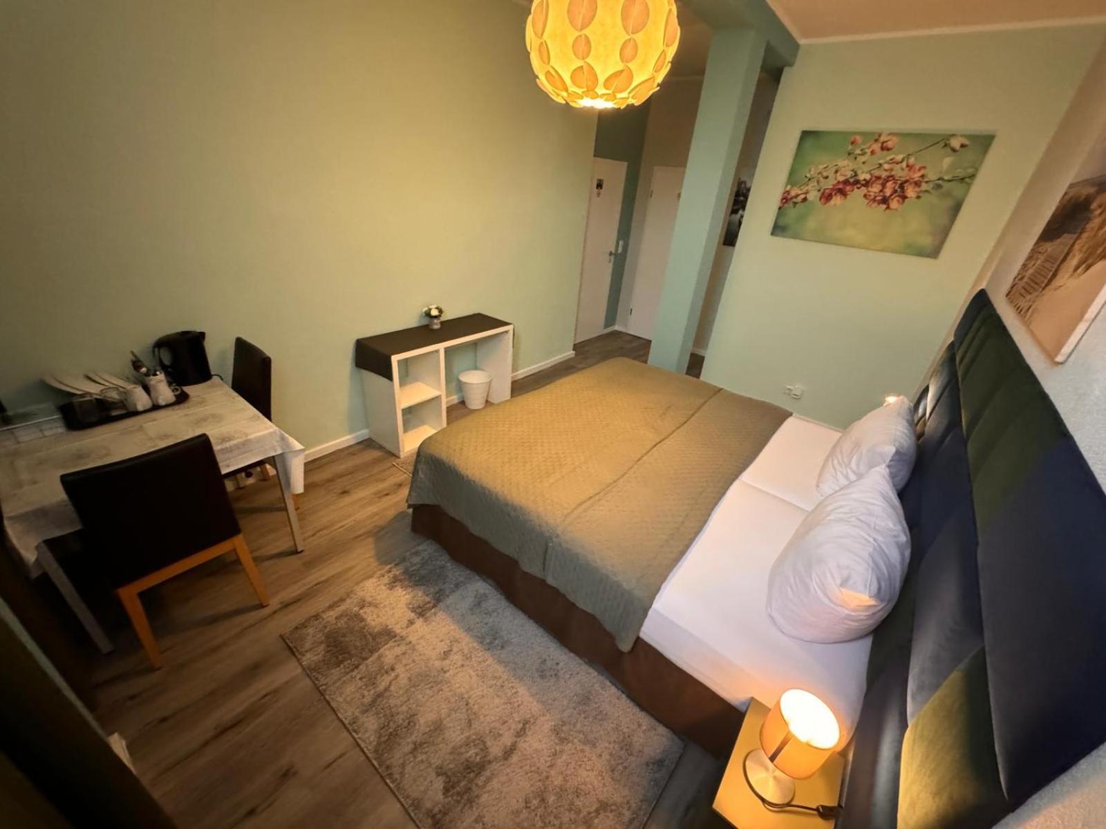 F-F Haus Monteuren Unterkunft Neuhausen auf den Fildern 외부 사진